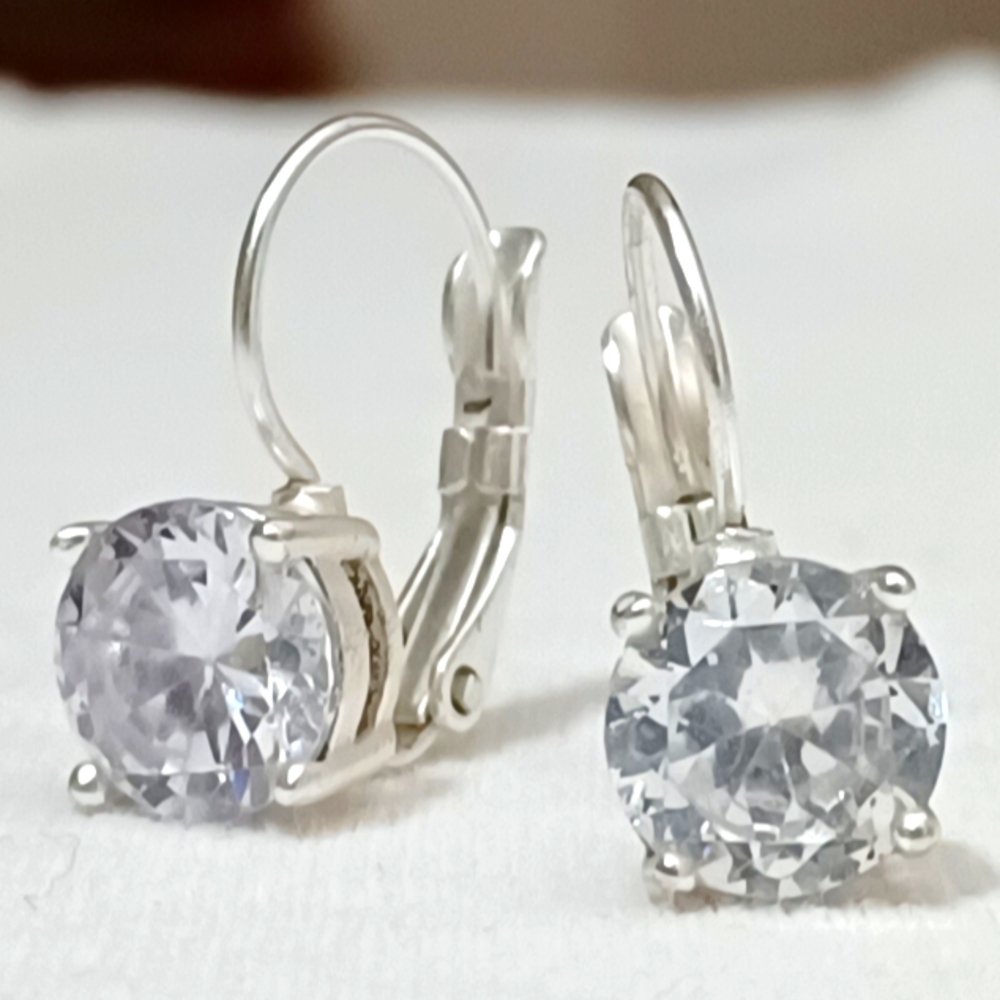 SILVER PLATED ROUND CUT CRYSTALS LEVER BACK EARRINGS